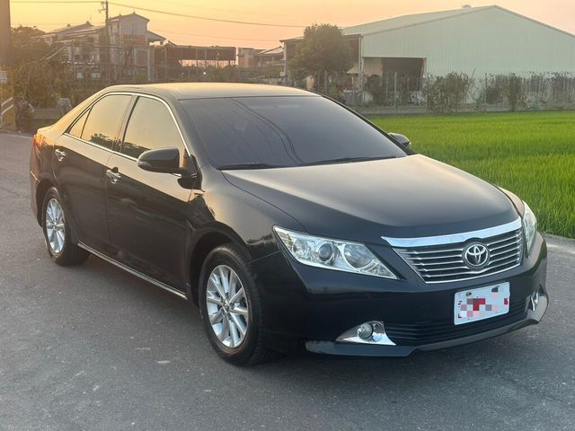 TOYOTA豐田 CAMRY  第2張相片