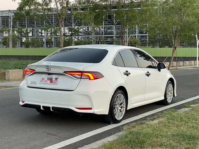 TOYOTA豐田 ALTIS  第4張相片