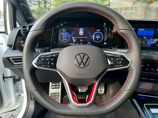 VOLKSWAGEN福斯 GOLF GTI  第10張相片