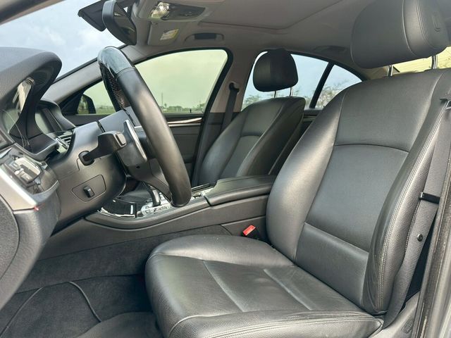 BMW寶馬 520I  第9張相片