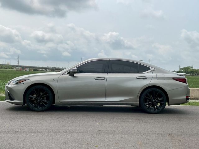 LEXUS凌志 ES250  第2張相片
