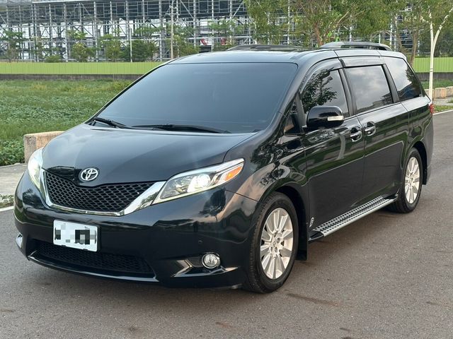 TOYOTA豐田 SIENNA  第1張相片