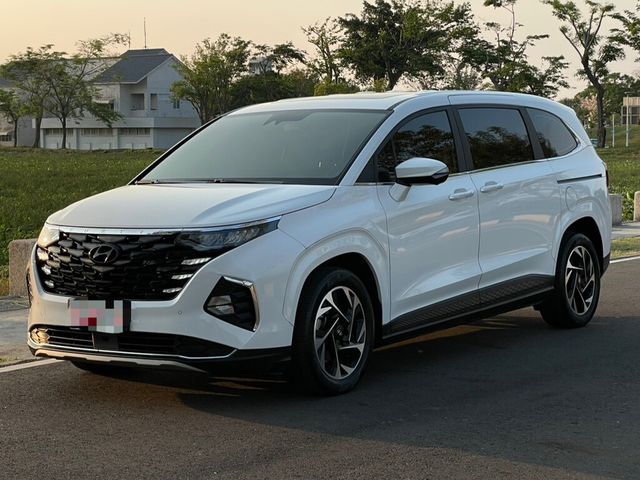 HYUNDAI現代 CUSTIN  第1張相片