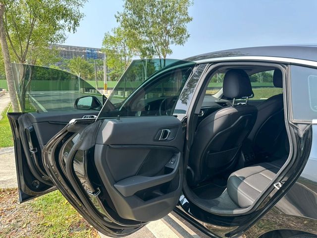 BMW寶馬 218I  第8張相片