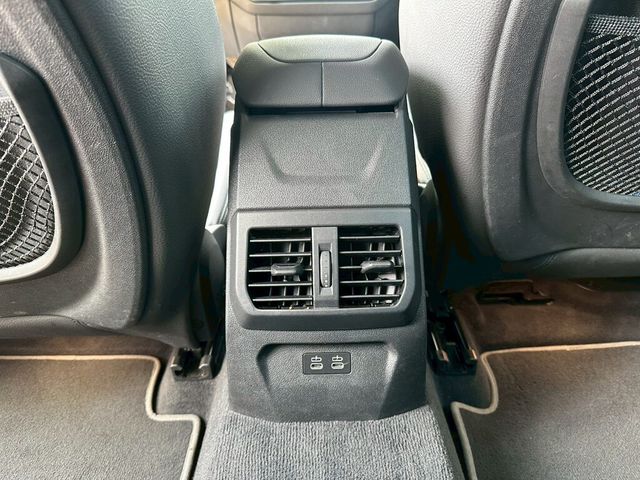 BMW寶馬 218I  第14張相片