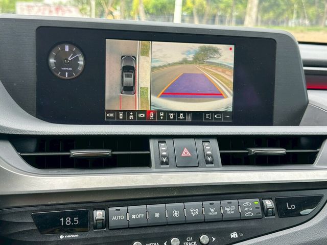 LEXUS凌志 ES250  第10張相片