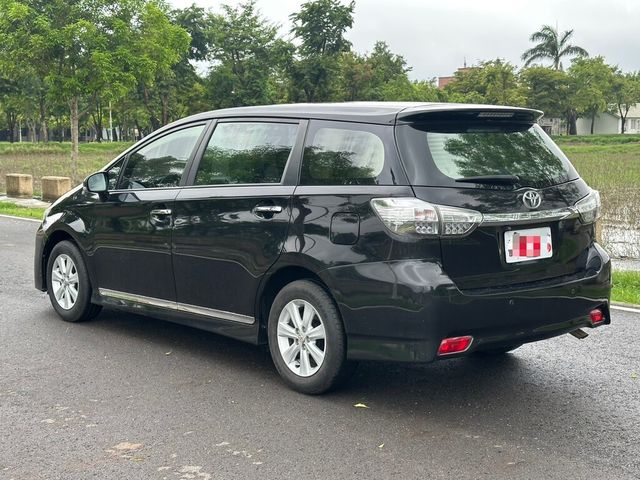 TOYOTA豐田 WISH  第2張相片