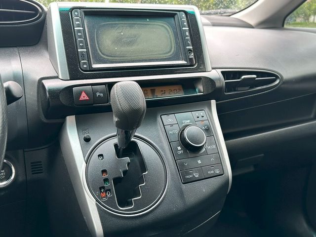 TOYOTA豐田 WISH  第10張相片