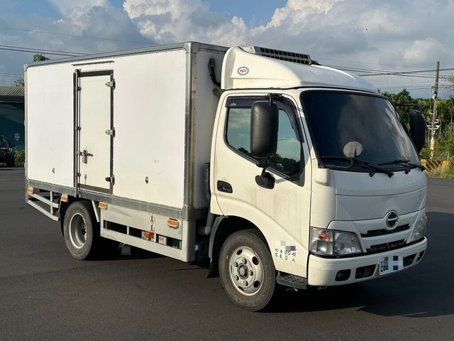 HINO日野 300  第2張相片