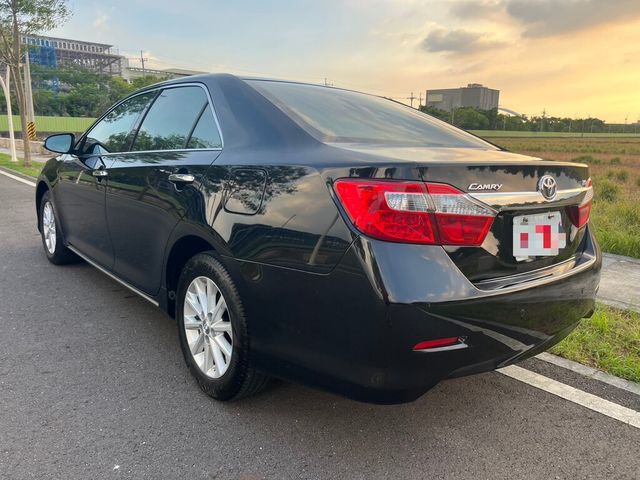 TOYOTA豐田 CAMRY  第3張相片
