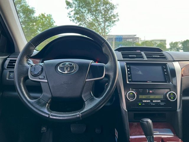 TOYOTA豐田 CAMRY  第9張相片