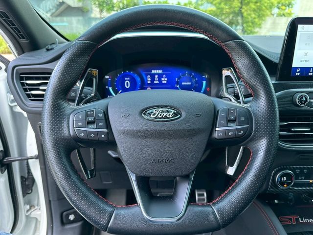 FORD福特 KUGA  第7張相片