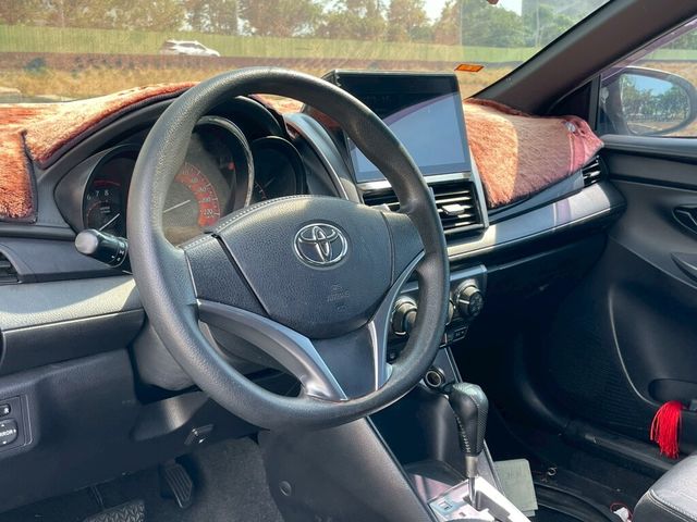 TOYOTA豐田 YARIS  第3張相片