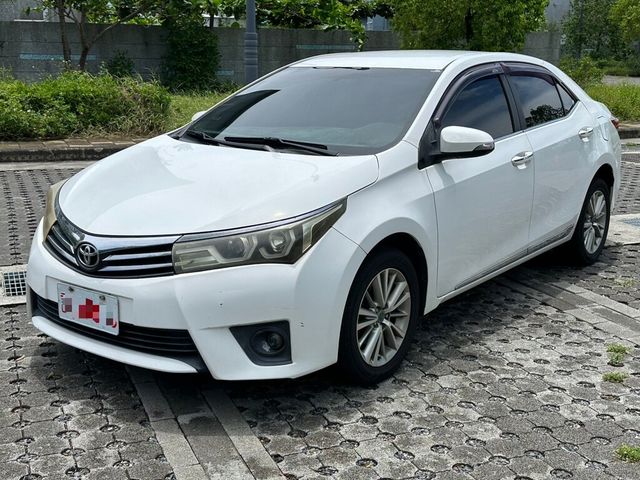 TOYOTA豐田 ALTIS  第1張相片