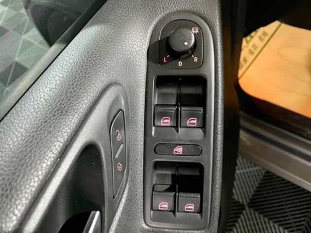 VOLKSWAGEN福斯 GOLF  第14張相片
