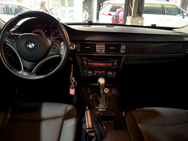 BMW寶馬 320I LCI  第6張相片
