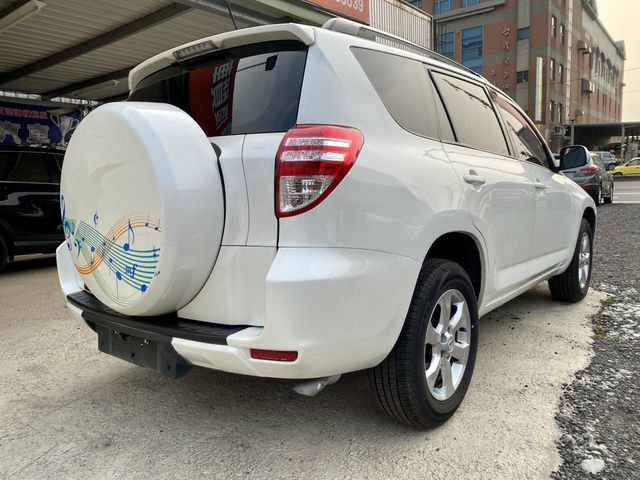 TOYOTA豐田 RAV4  第4張相片