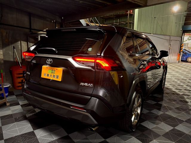 TOYOTA豐田 RAV4  第4張相片