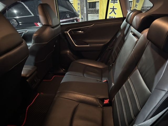 TOYOTA豐田 RAV4  第9張相片