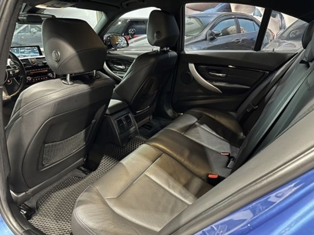 BMW寶馬 320I  第7張相片
