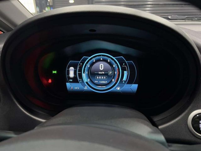 MITSUBISHI三菱 COLT PLUS  第4張相片