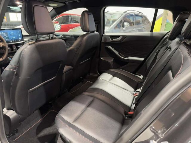 FORD福特 FOCUS WAGON  第7張相片