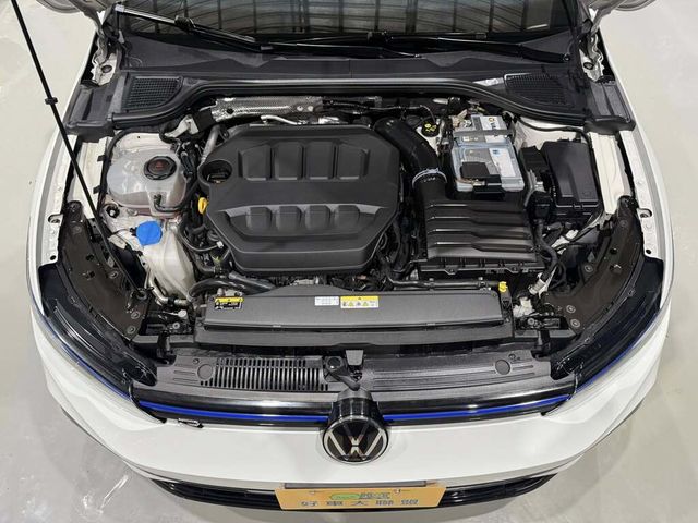 VOLKSWAGEN福斯 GOLF VARIANT  第4張相片