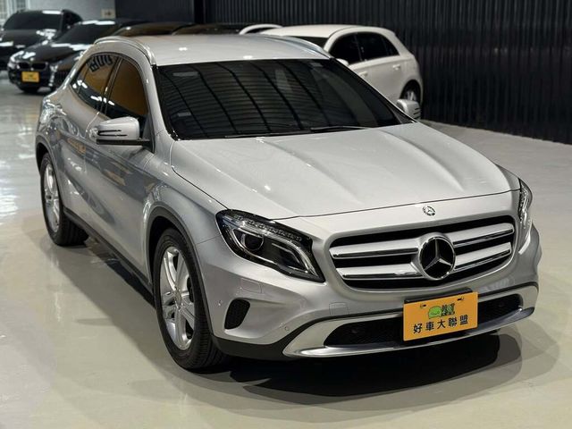 M-BENZ賓士 GLA200  第2張相片