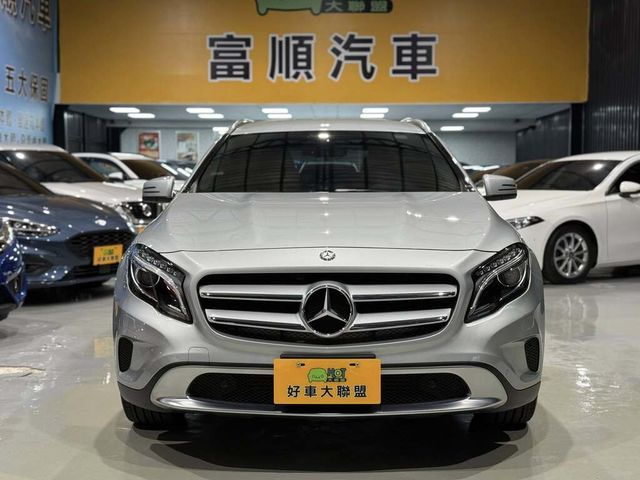 M-BENZ賓士 GLA200  第3張相片