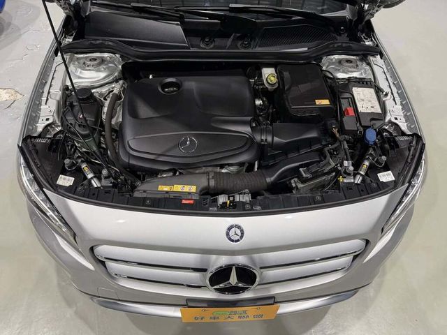M-BENZ賓士 GLA200  第4張相片