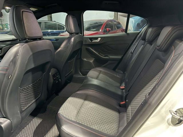 FORD福特 FOCUS  第7張相片