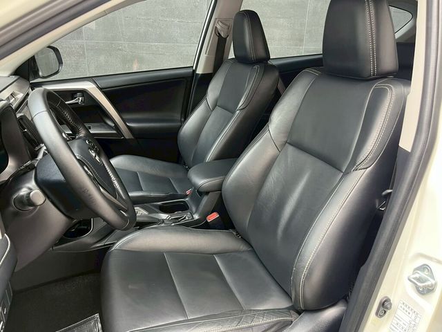 TOYOTA豐田 RAV4  第9張相片