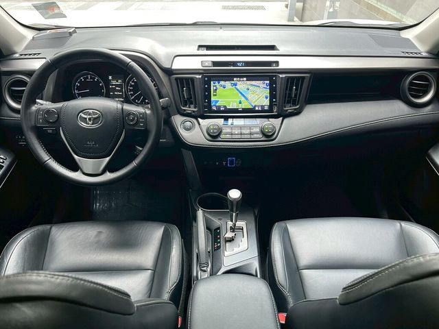 TOYOTA豐田 RAV4  第12張相片
