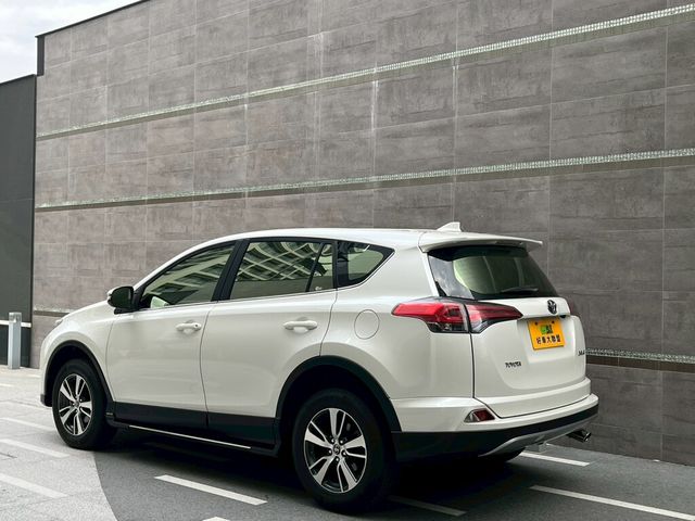 TOYOTA豐田 RAV4  第15張相片