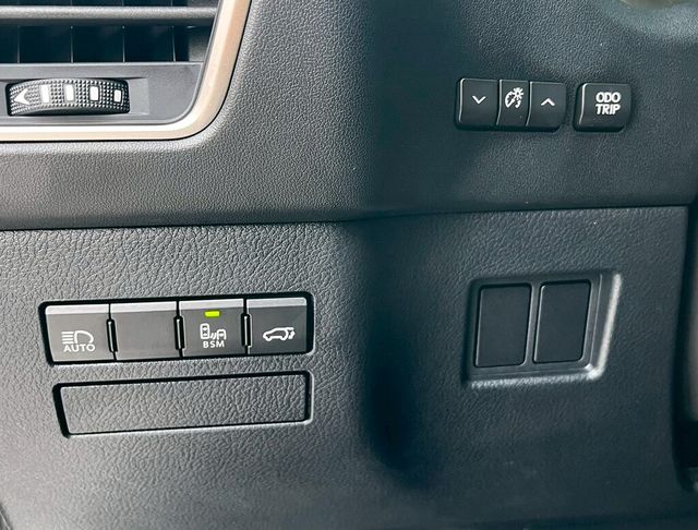 LEXUS凌志 NX300  第5張相片