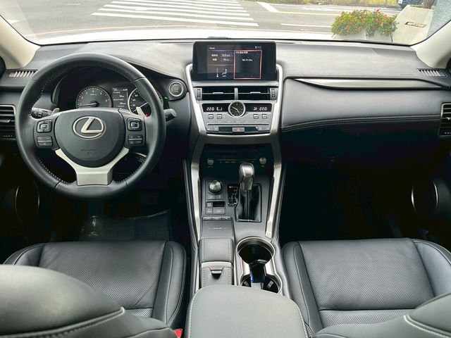 LEXUS凌志 NX300  第18張相片
