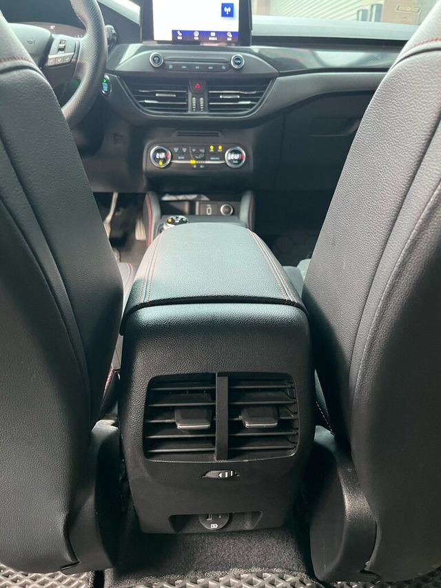 FORD福特 FOCUS  第8張相片