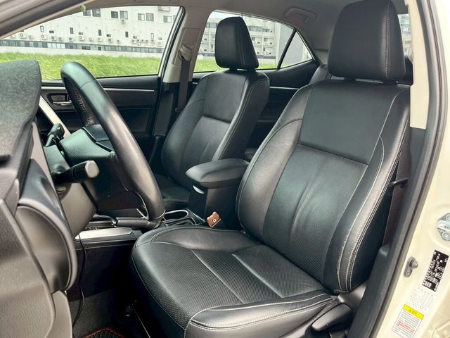 TOYOTA豐田 ALTIS  第6張相片