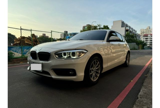 2017 BMW 120i 後驅小鋼炮 跑9萬 認證車  第3張相片