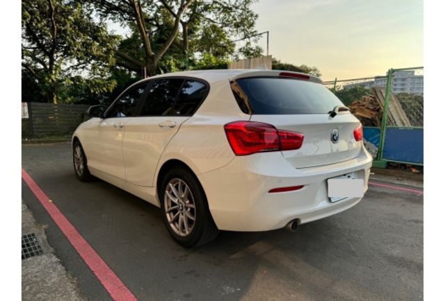 2017 BMW 120i 後驅小鋼炮 跑9萬 認證車  第6張相片