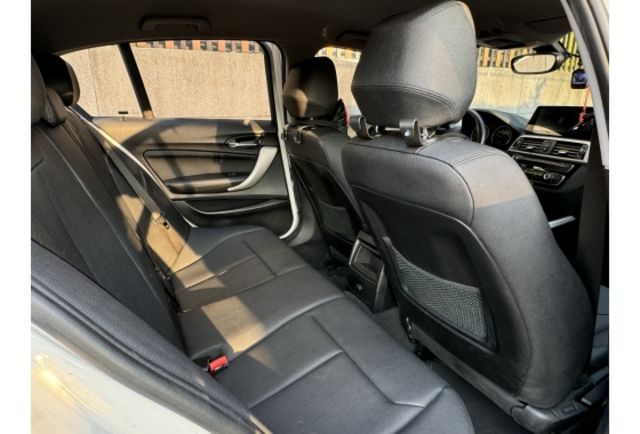 2017 BMW 120i 後驅小鋼炮 跑9萬 認證車  第11張相片