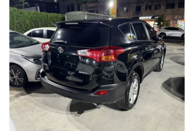 2014 RAV4 2.0 黑 認證車 E版有ikey  第4張相片
