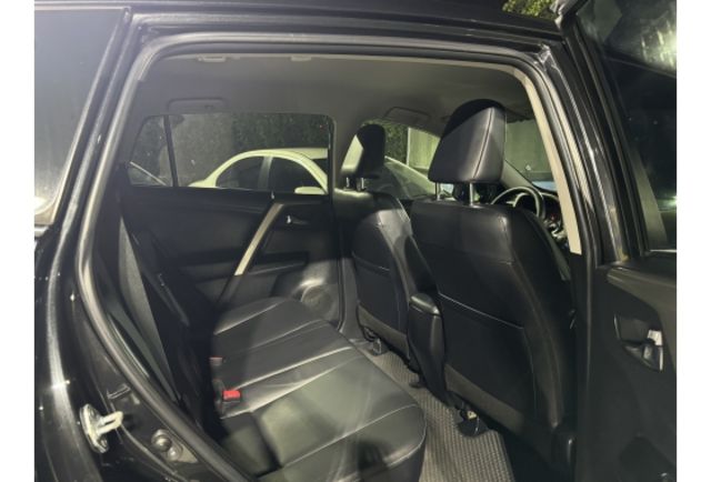 2014 RAV4 2.0 黑 認證車 E版有ikey  第7張相片