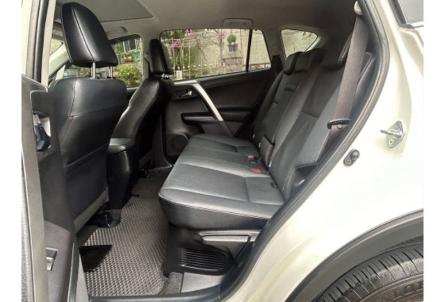2017 Toyota Rav4  油電 認證車 無待修 跑11萬  第2張相片