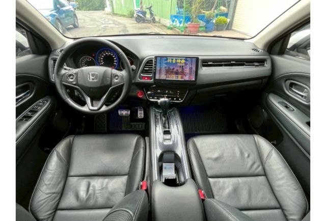 2017 白 Honda HRV-s 認證車 0981683647  第6張相片