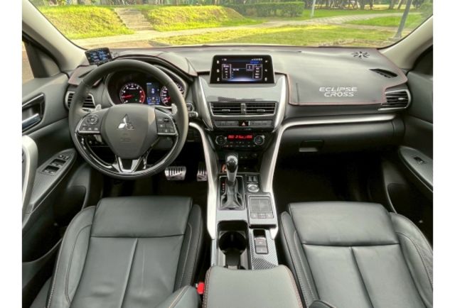 2020  Eclipse cross 4wd白 認證車 ☎️0981683647  第5張相片