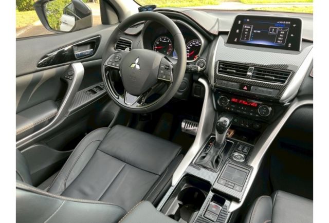 2020  Eclipse cross 4wd白 認證車 ☎️0981683647  第6張相片