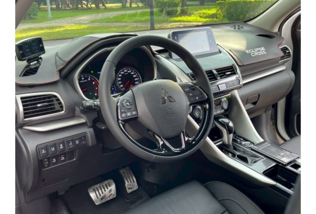 2020  Eclipse cross 4wd白 認證車 ☎️0981683647  第7張相片