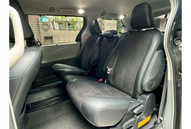 2012 Sienna SE 8人座  無待修 0981683647  第3張相片