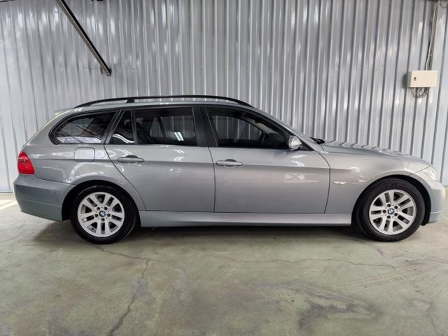 旅行車不敗款 320I TOURING  第8張相片